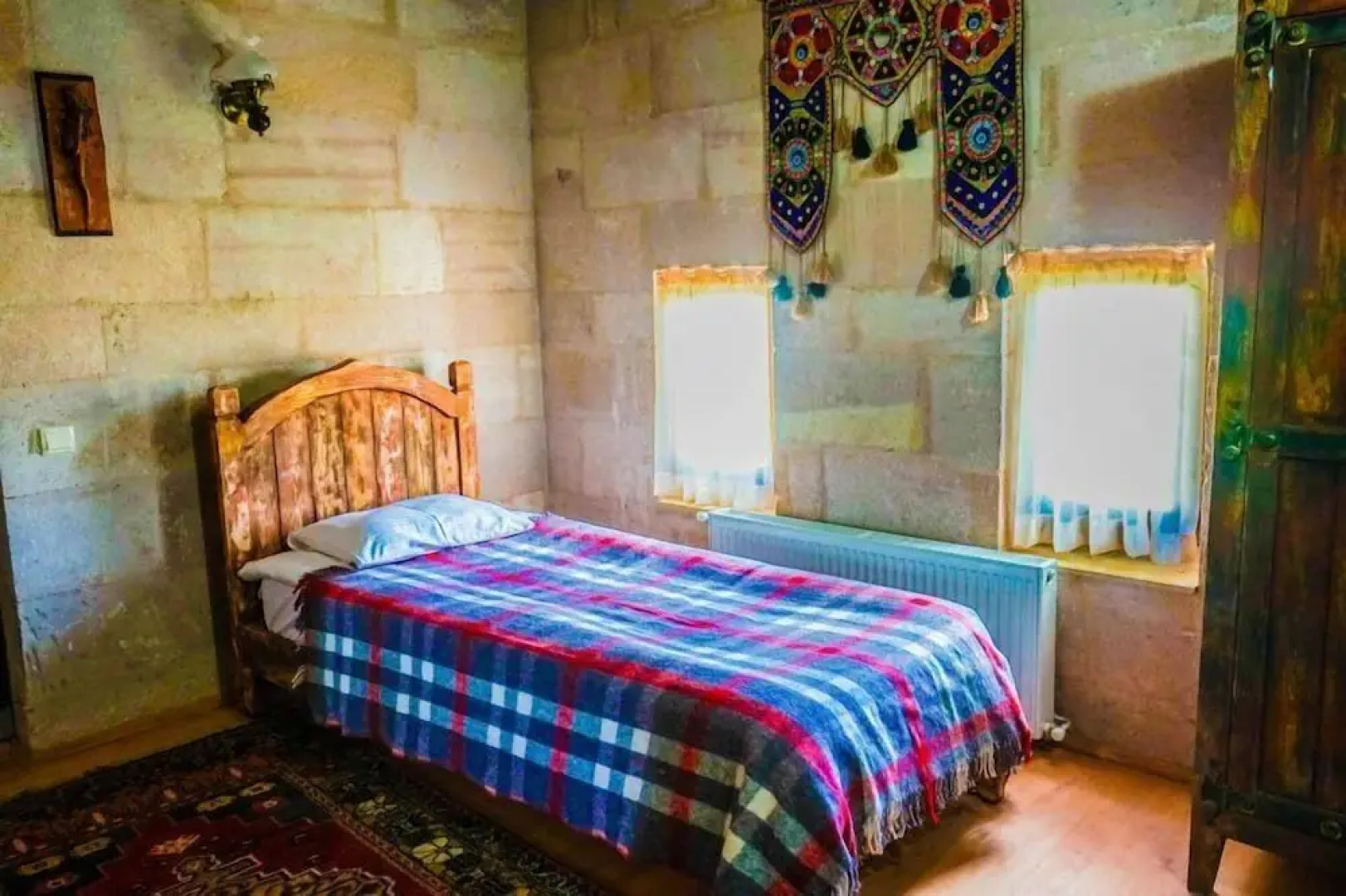 Valley Inn Cave Hotel