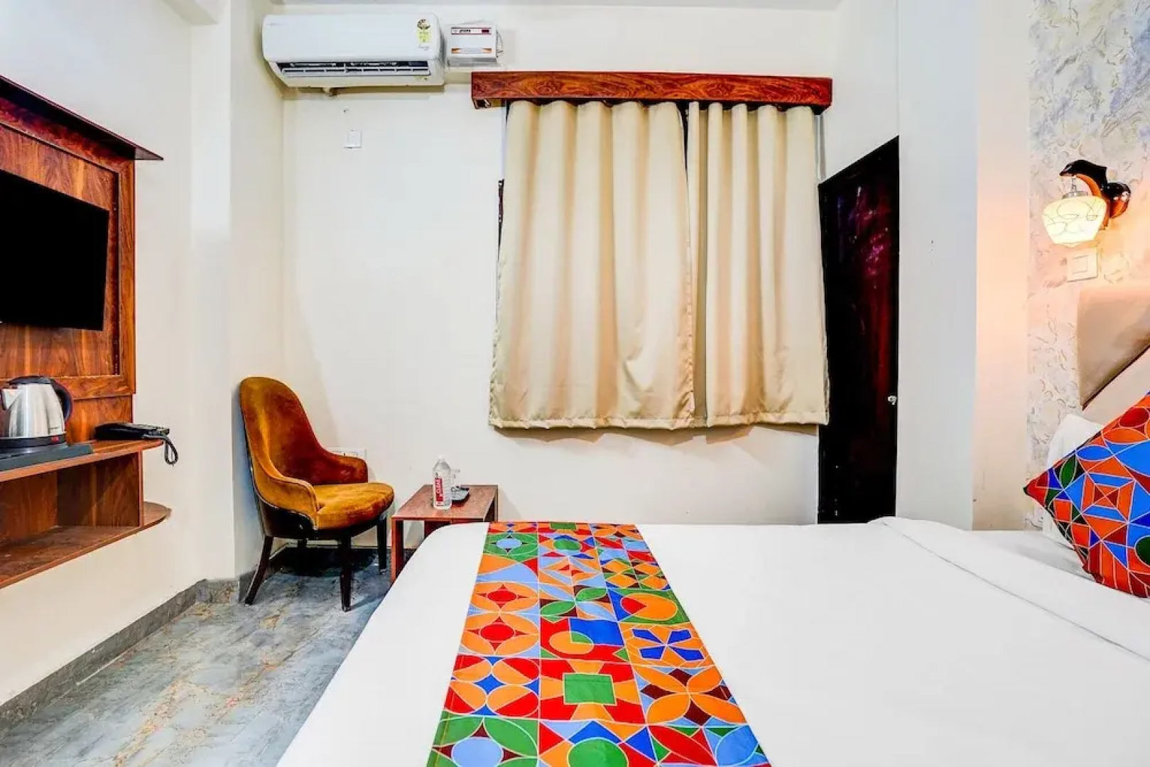 Fabhotel Dream Palace I