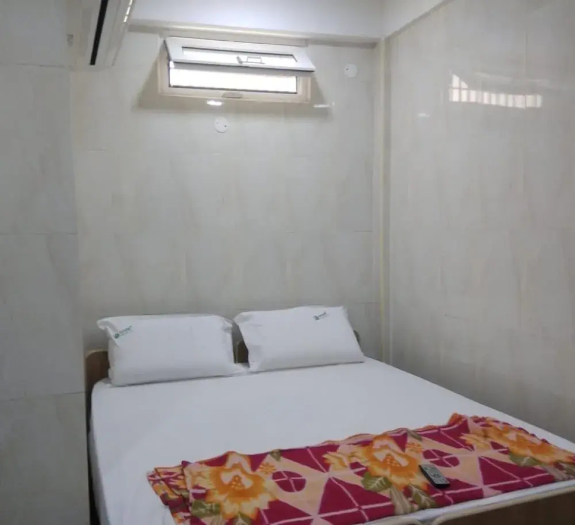 iROOMZ GVK Residency