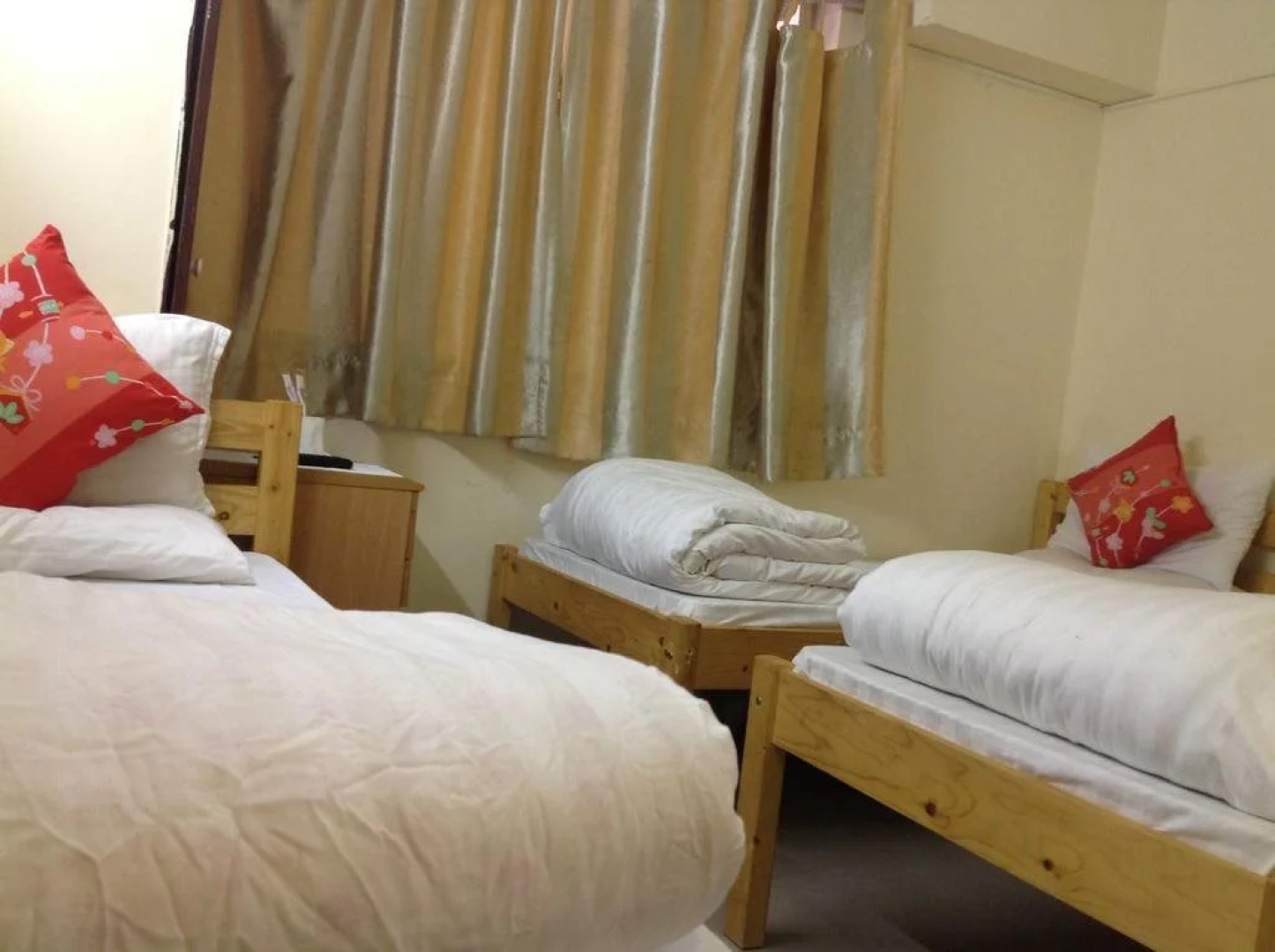 Manila Hotel - Hostel