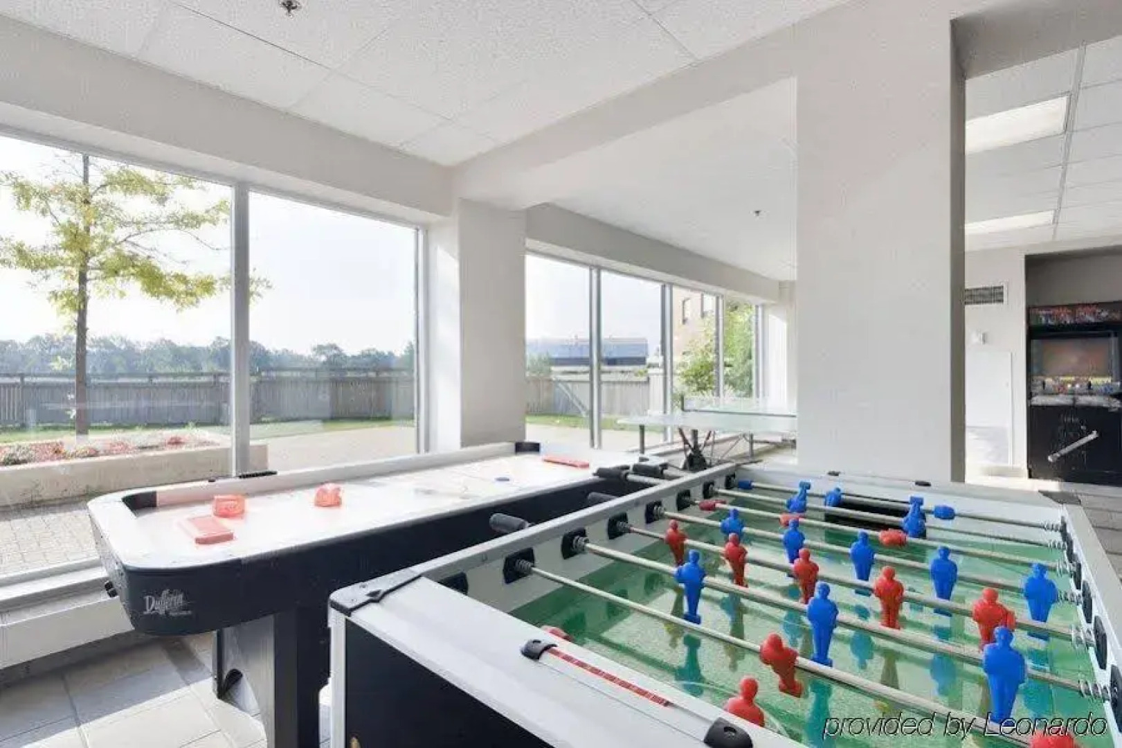 Residence & Conference Centre - King City