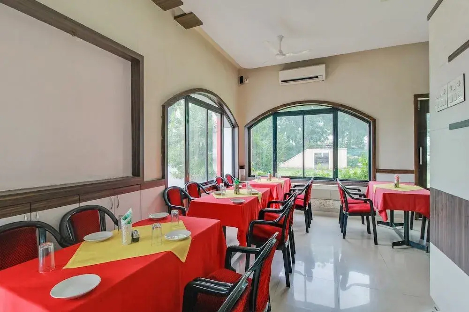 Oyo 60852 Hotel Residency Park