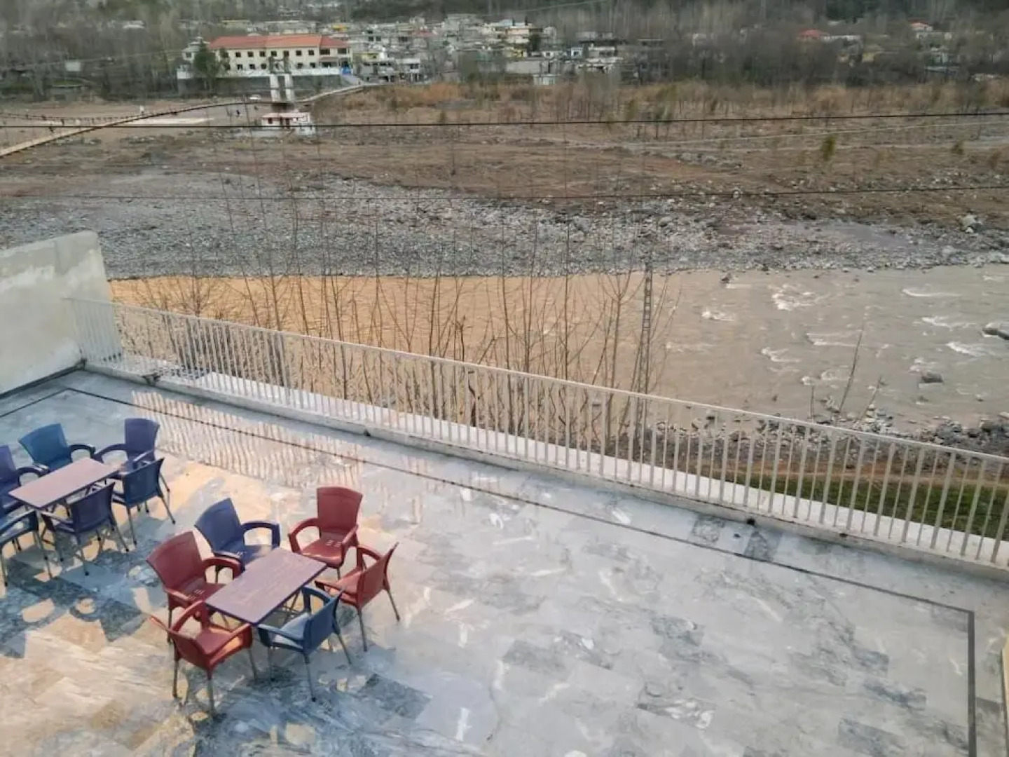 Happy Stay Hotel And Restaurant