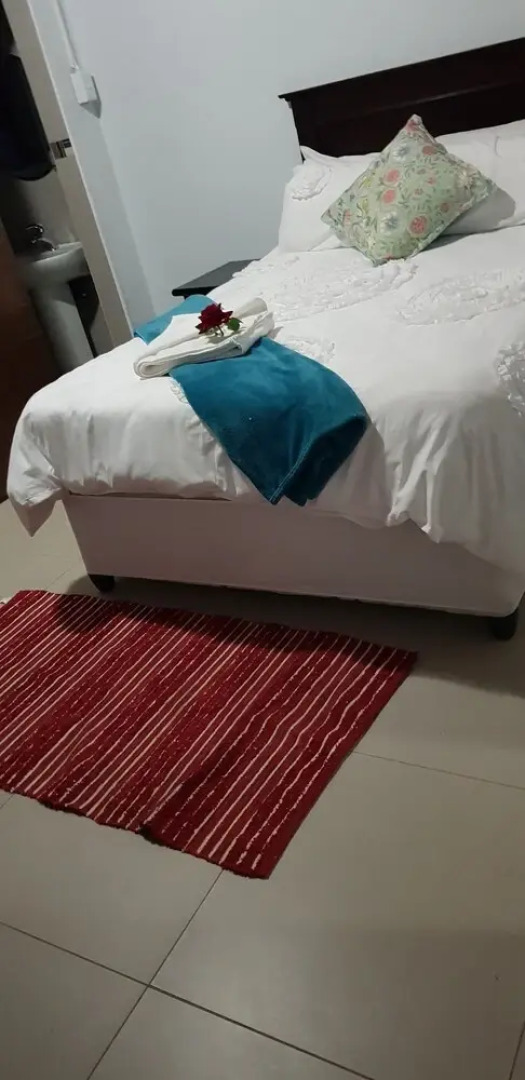 Rose and Thorn Guesthouse - Adults Only