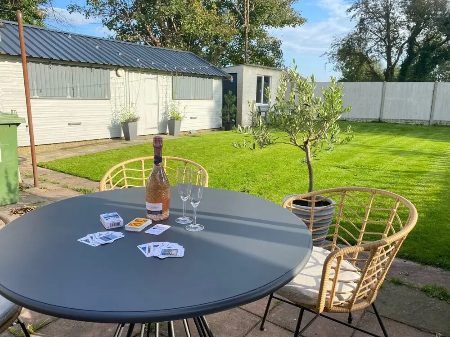 Anglesey Retreat - 2 Beds - Sleeps 3 - Parking