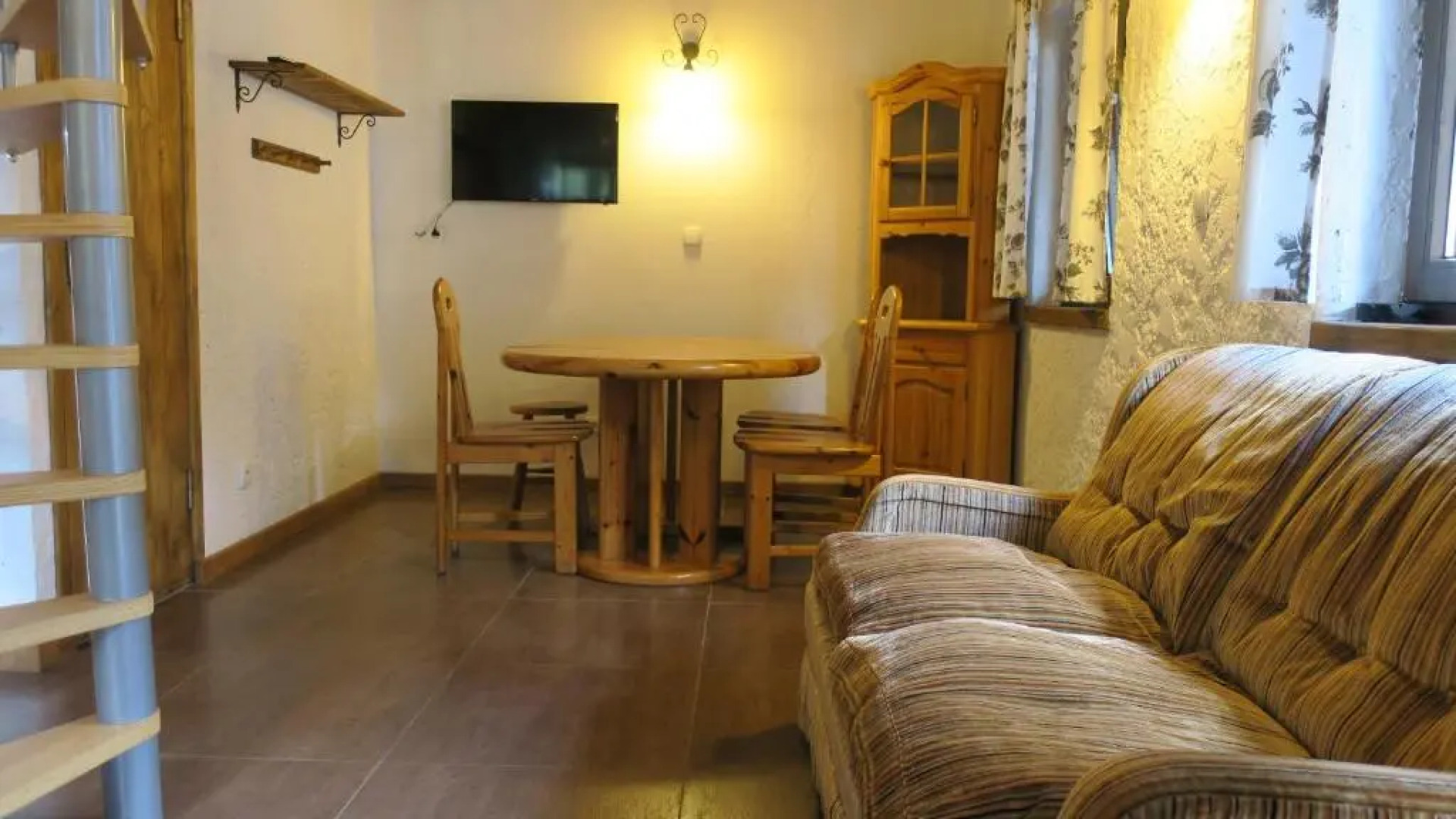 Osada pod Czerwonym Dębem