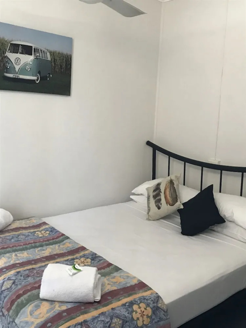 Tin Can Bay Budget Accommodation - Hostel
