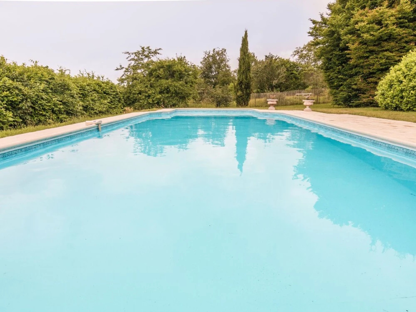 Upscale Mansion in Brouchaud With Views Across Private Pool