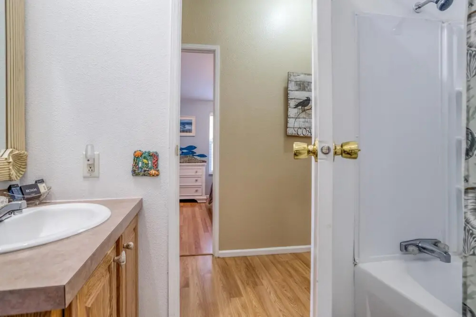 Crow's Coastal Cottage