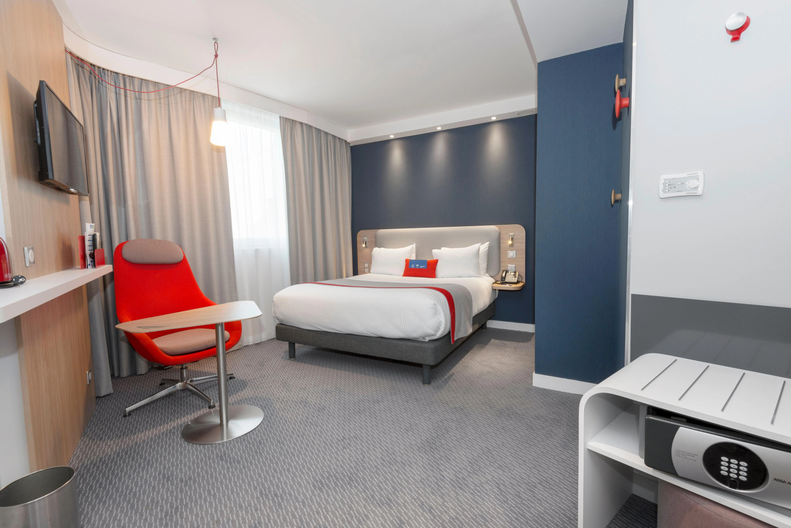 Holiday Inn Express Paris - Velizy by IHG