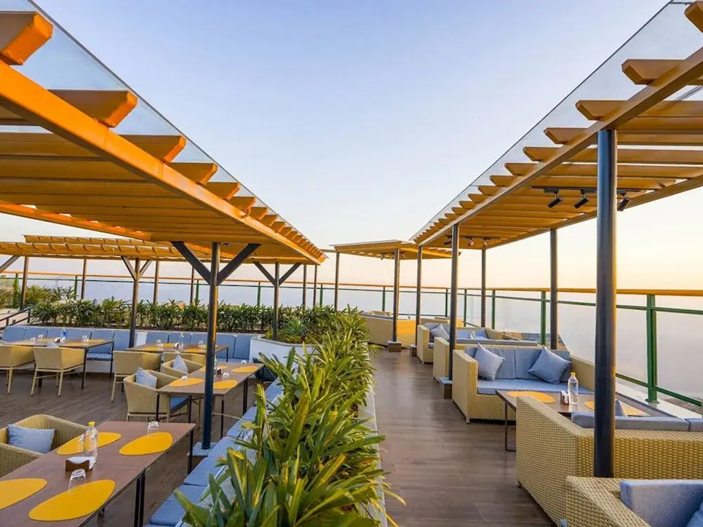 Bloom Boutique - Rishikesh Hills