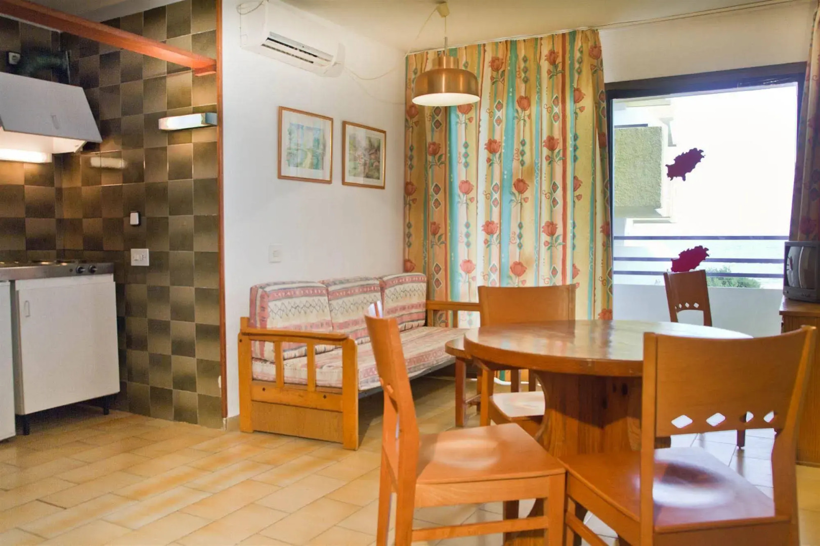 Apartamentos Mira Mola