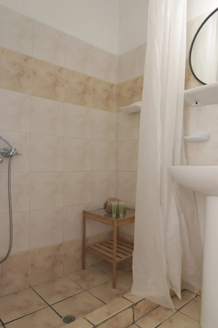 Armadoros Hotel Ios Backpackers