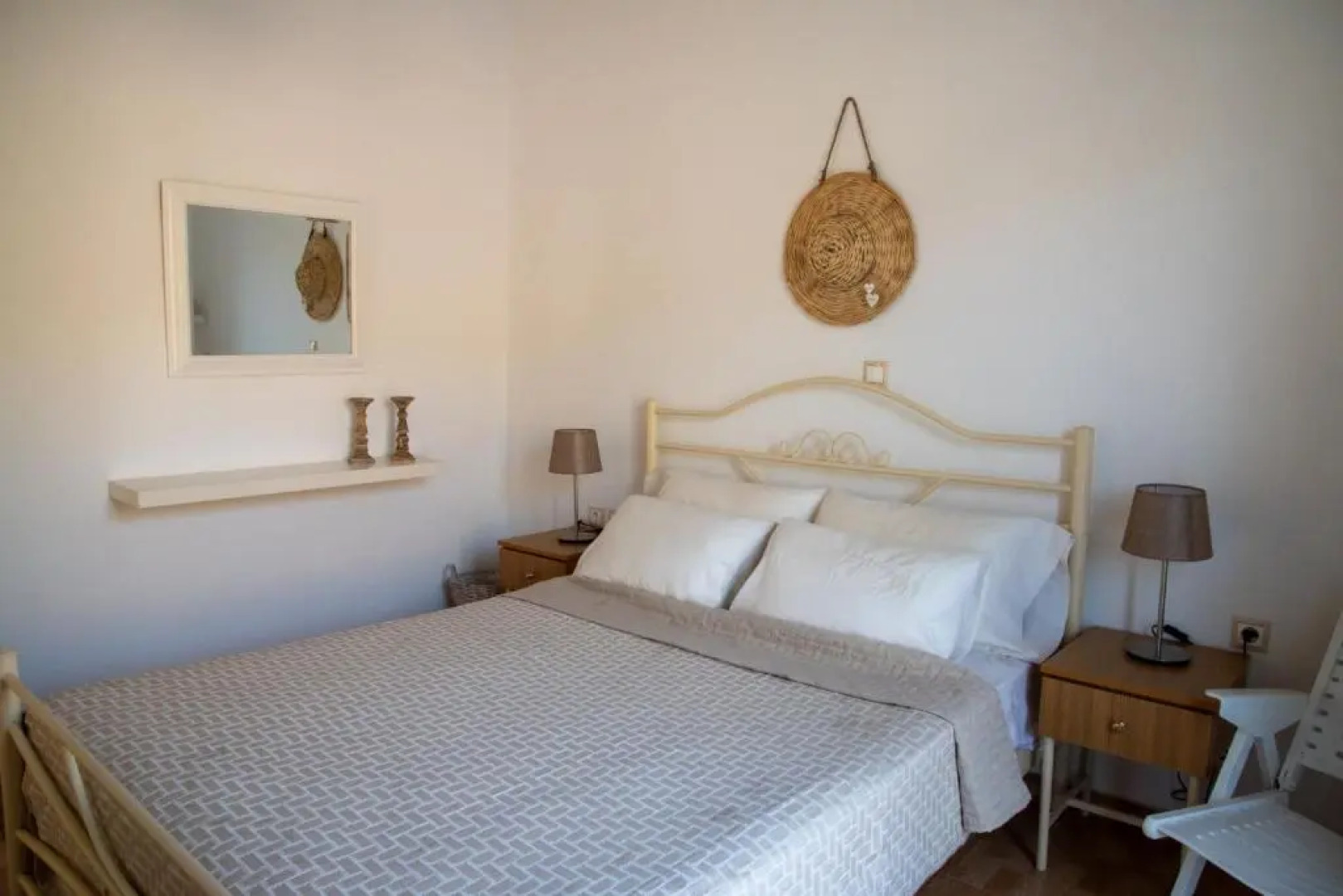 Iliopetra residence - 5BR Villa in Agios Romanos
