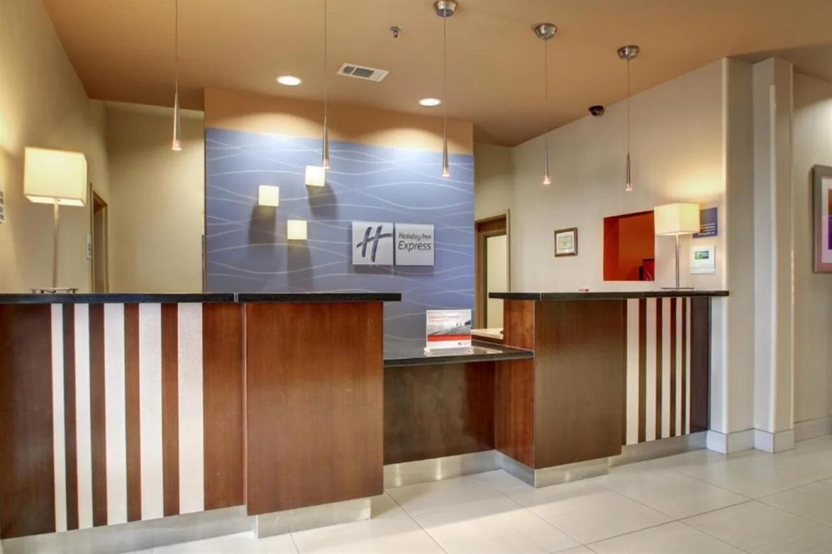 Holiday Inn Express & Suites Winona by IHG