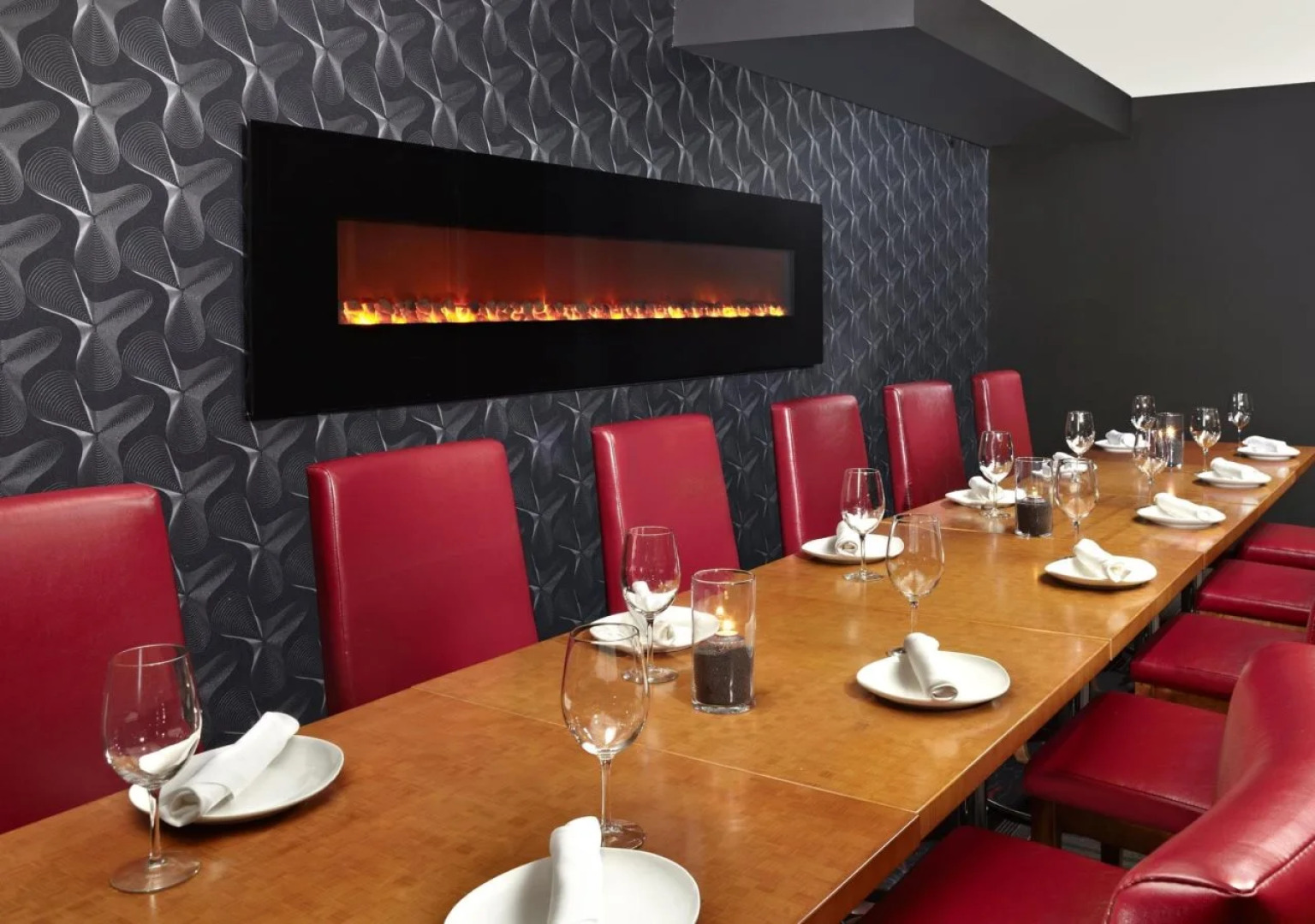 Four Points by Sheraton Hotel & Suites Calgary West