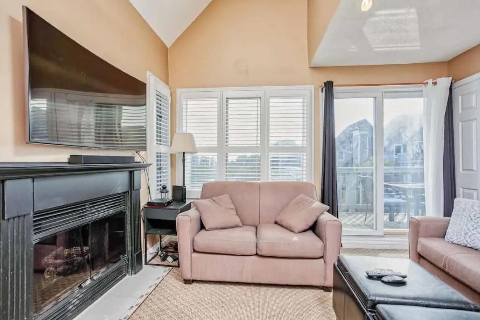 Mountainside 2 bed 2 bath with laundry 79249