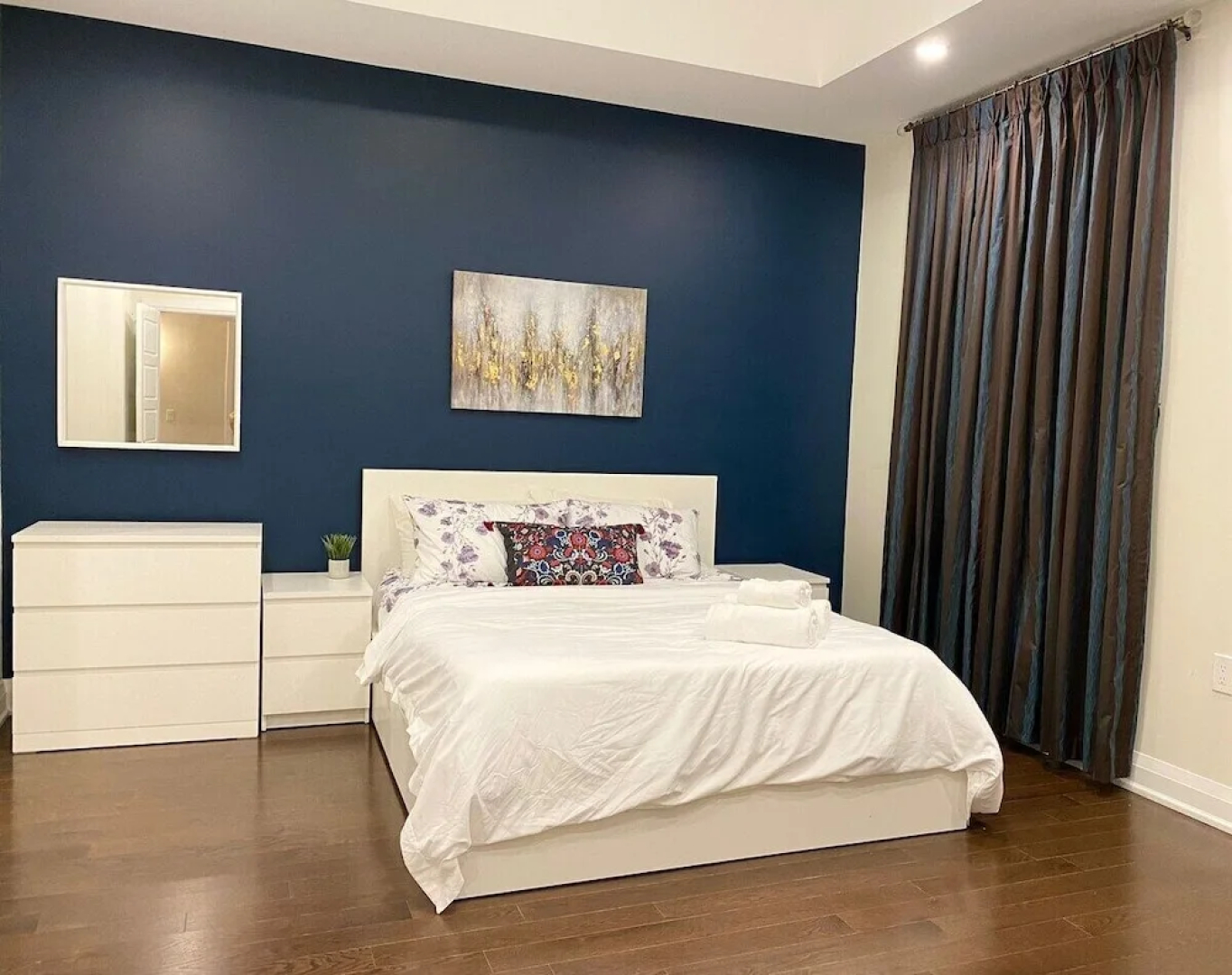 Dazzling Home Next to Beach & Go Station