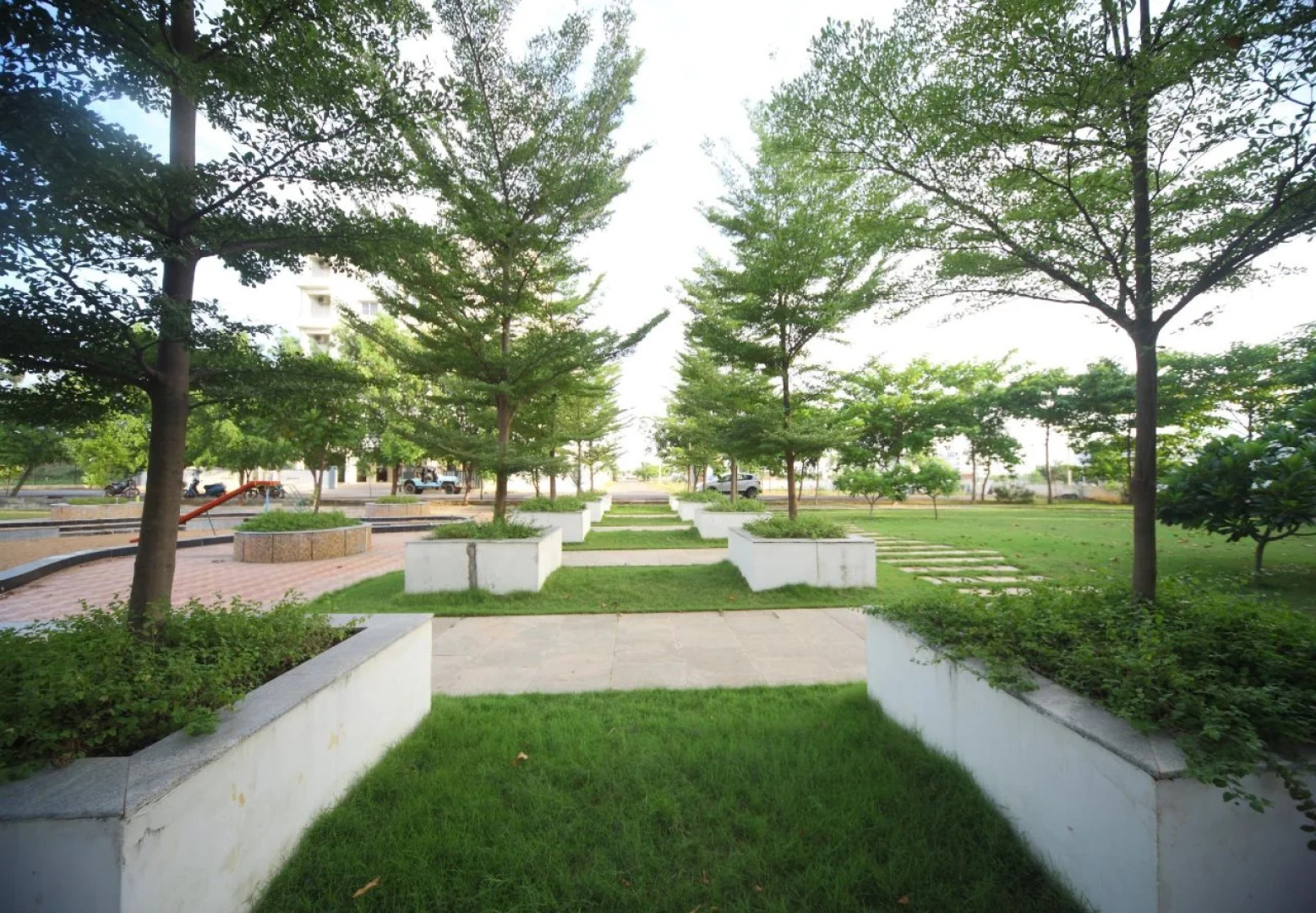 The Lawns By OYO Rooms