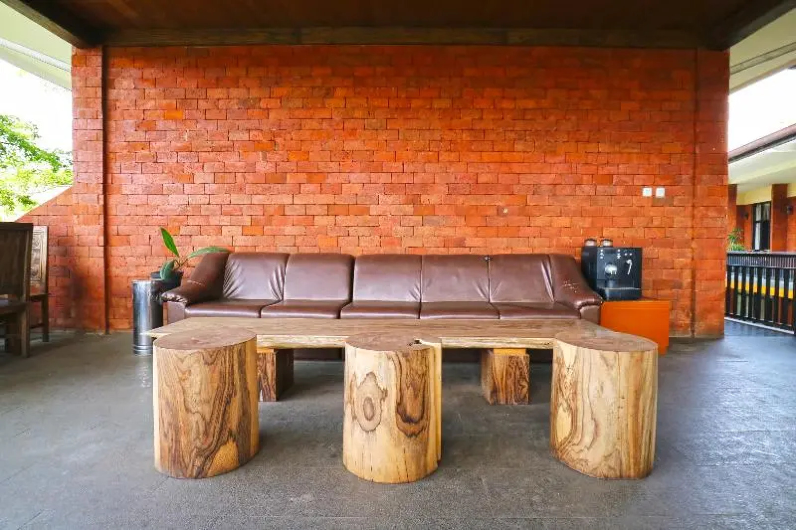 Villa Gardenia Bandung by ZUZU