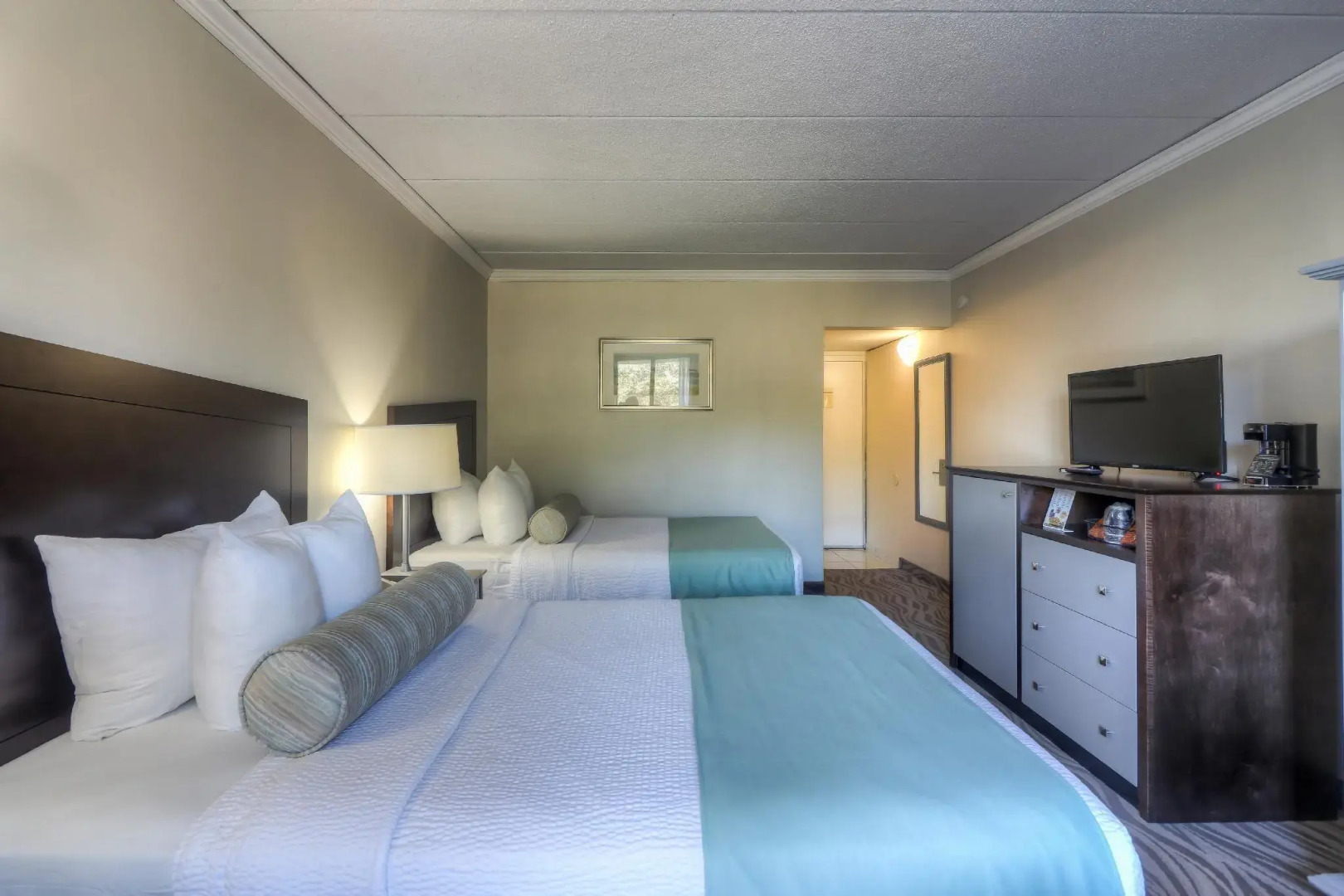 The Breakers Hotel & Suites