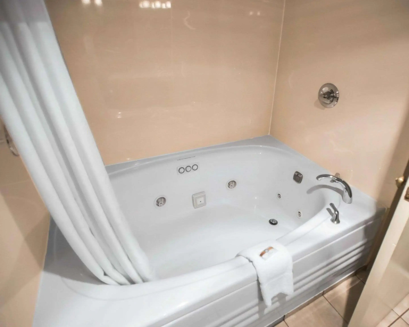 Quality Inn New Columbia–Lewisburg