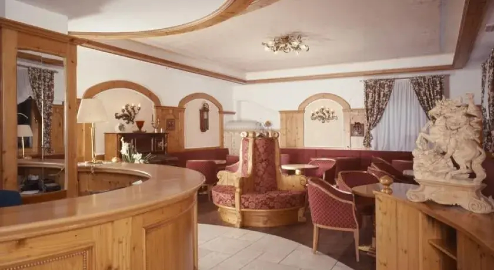 Hotel Jolanda