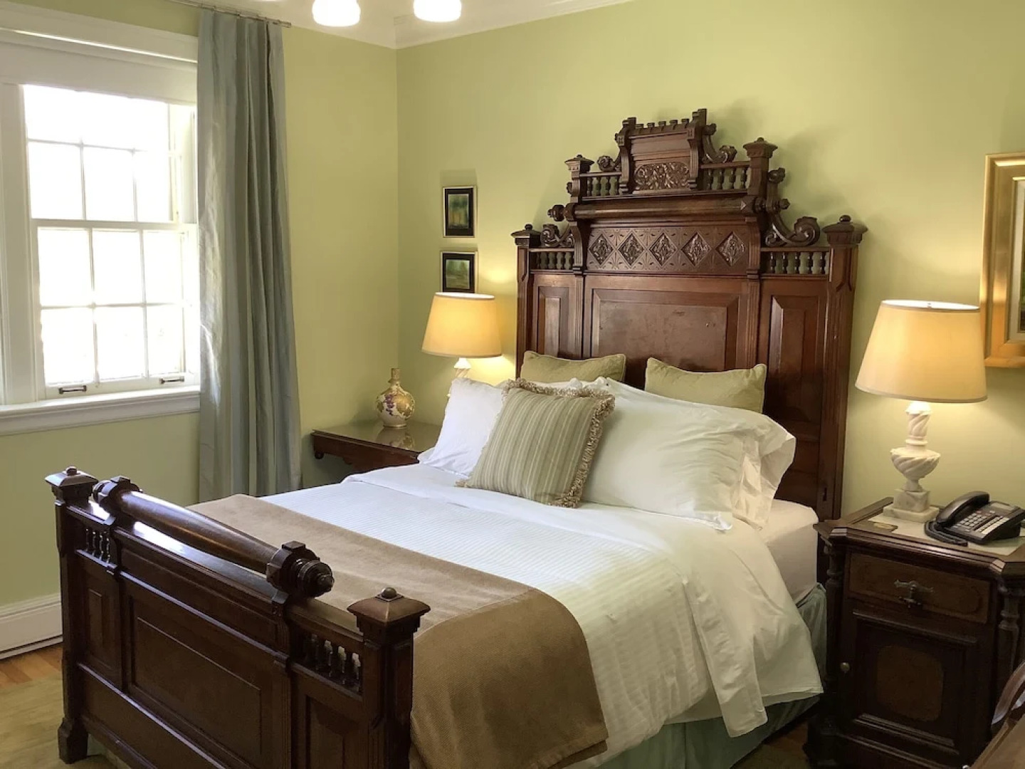 Manoir Chamberland (Adults Only, No Pets)