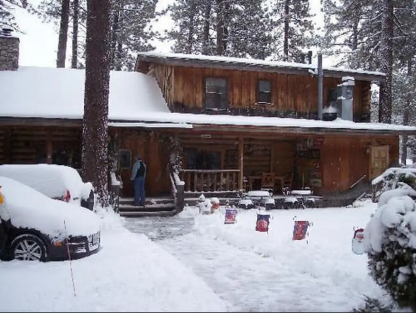 Eagles Nest B&B and Cottage Suites