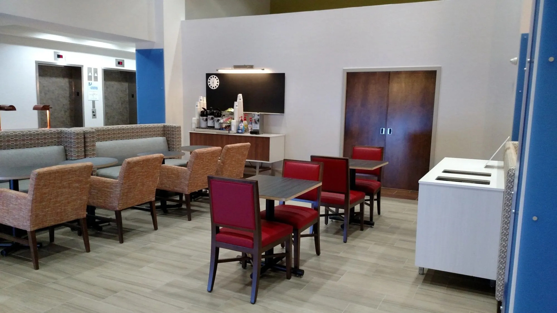 Holiday Inn Express & Suites Tempe by IHG