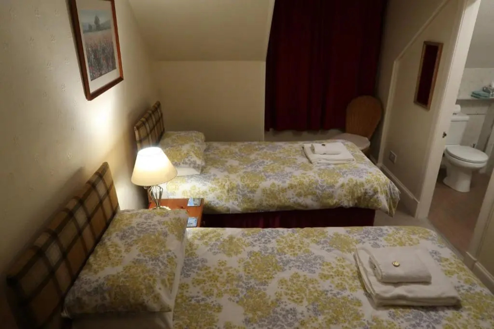 Corunna Bed & Breakfast and Garden Cottage