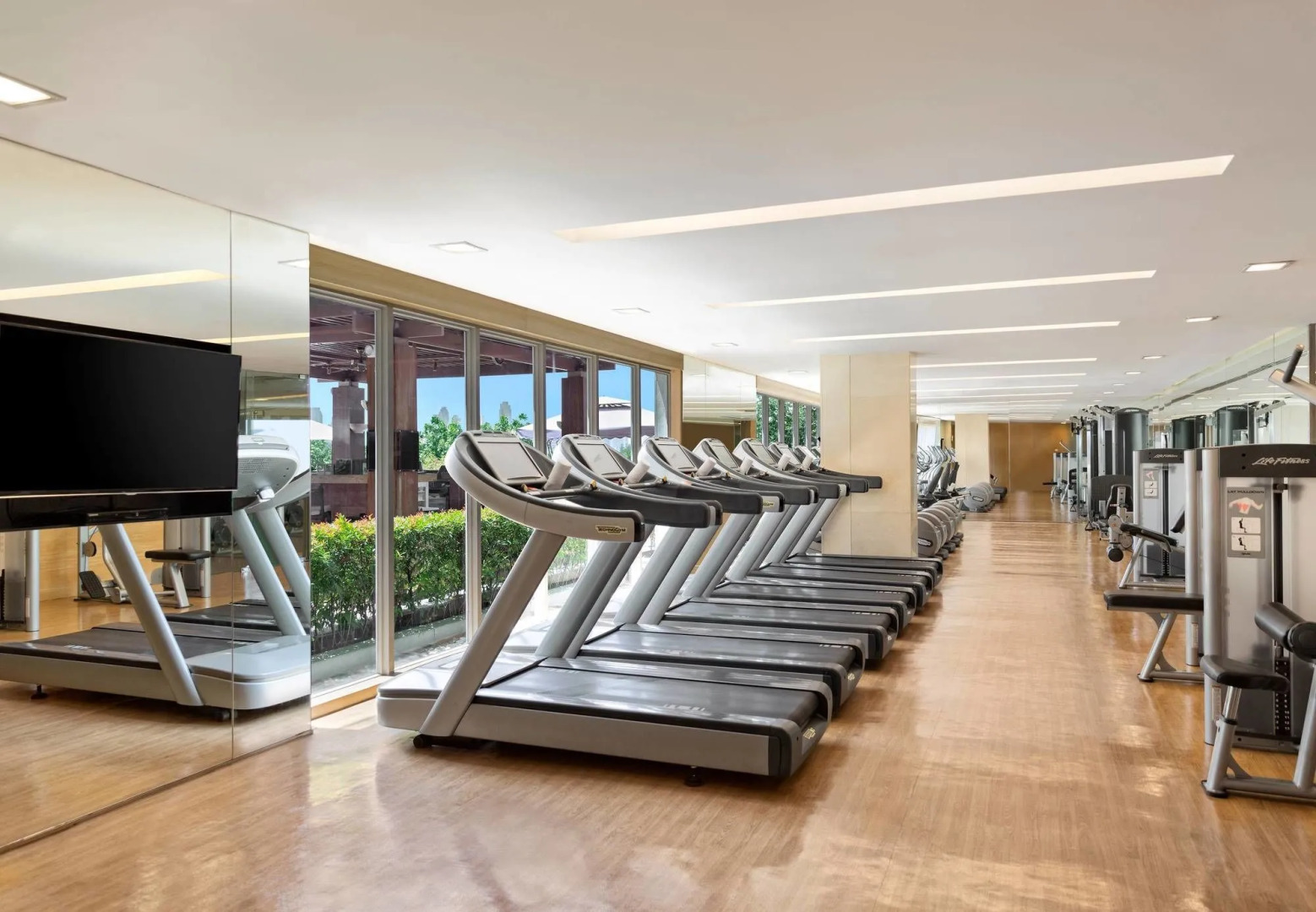 Manila Marriott Hotel at Newport World Resorts