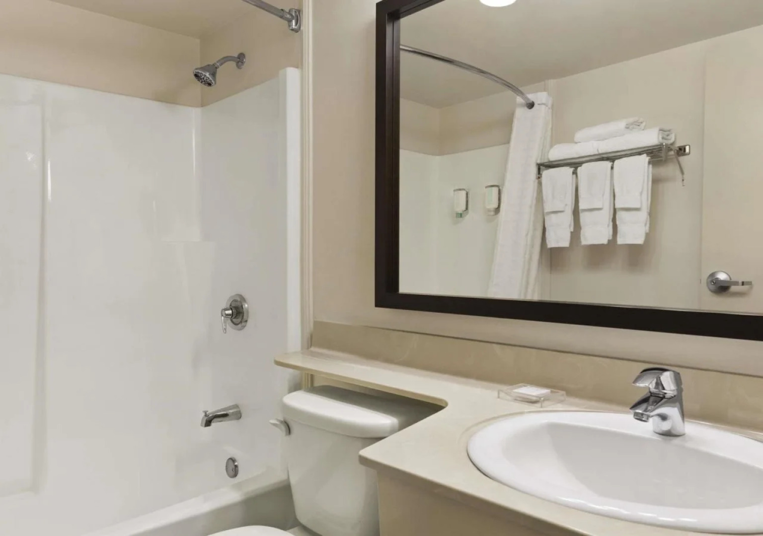 Travelodge Suites by Wyndham Moncton