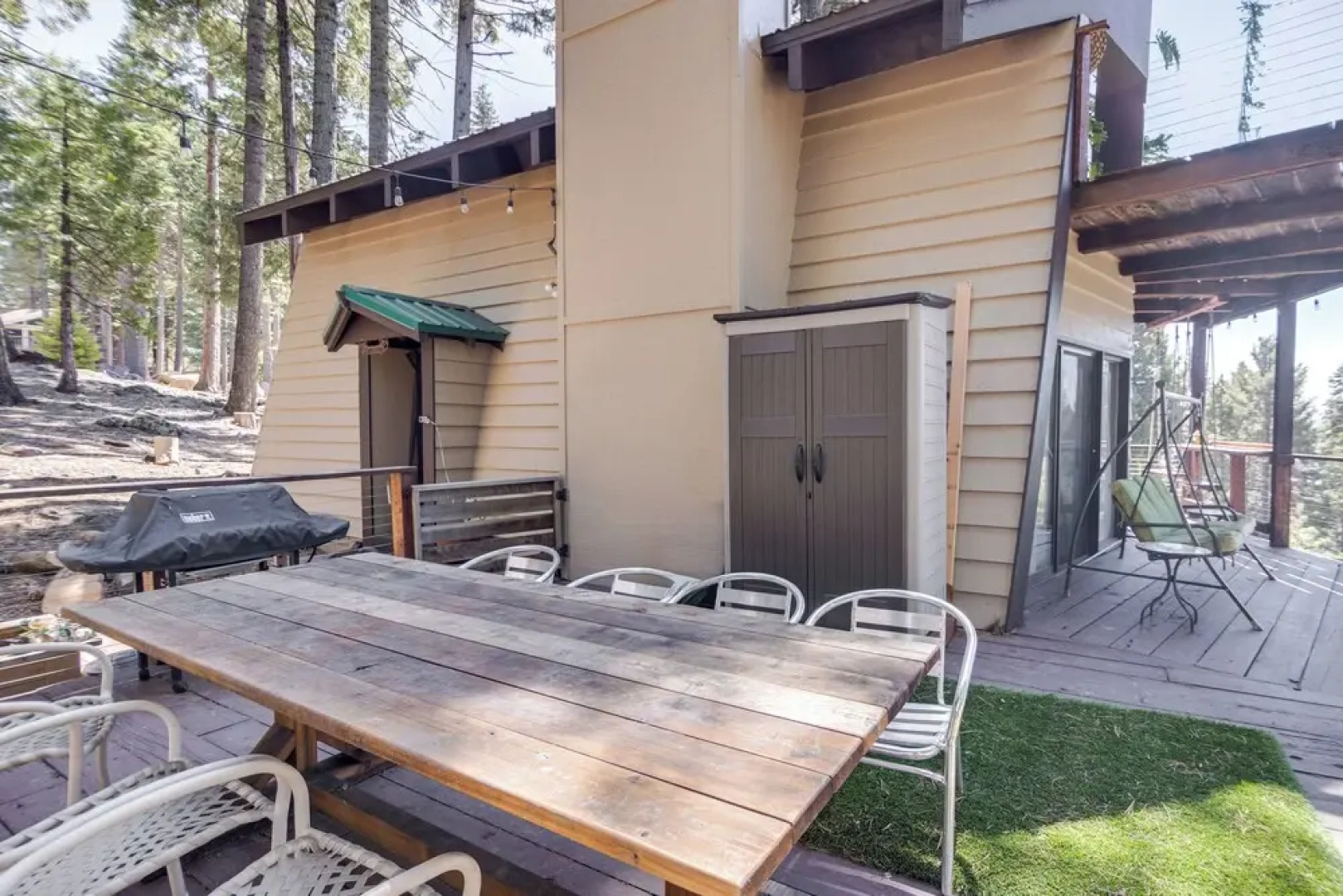 Woodsy Lake Almanor Cabin w/ Community Perks!