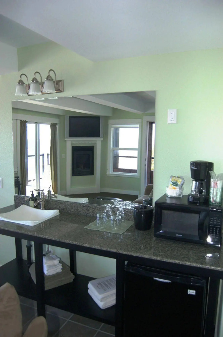 Beachfront Manor Hotel