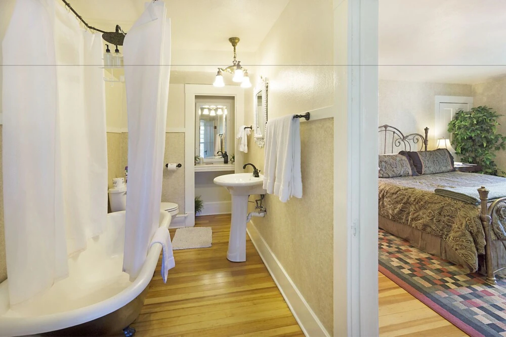 Avenue Hotel Bed and Breakfast