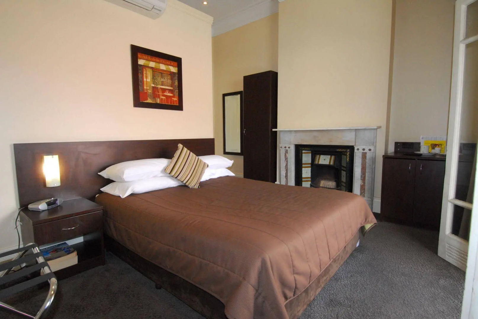 Captain Cook Hotel Botany