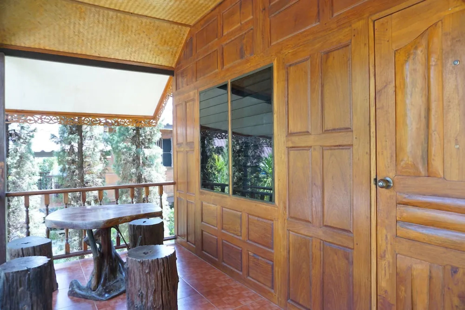 Phuruarounmai Resort