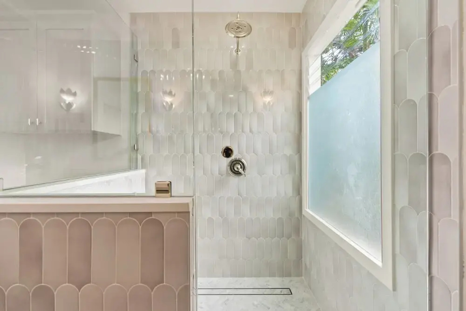 Palione Papalani by Avantstay New $1.5m Remodel Steps From Kailua Beach w/ Private Pool & Hot Tub