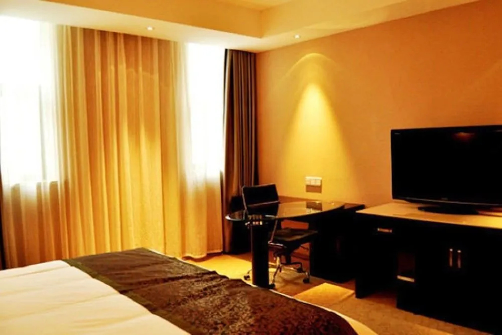 Empire Holiday Hotel - Nantong