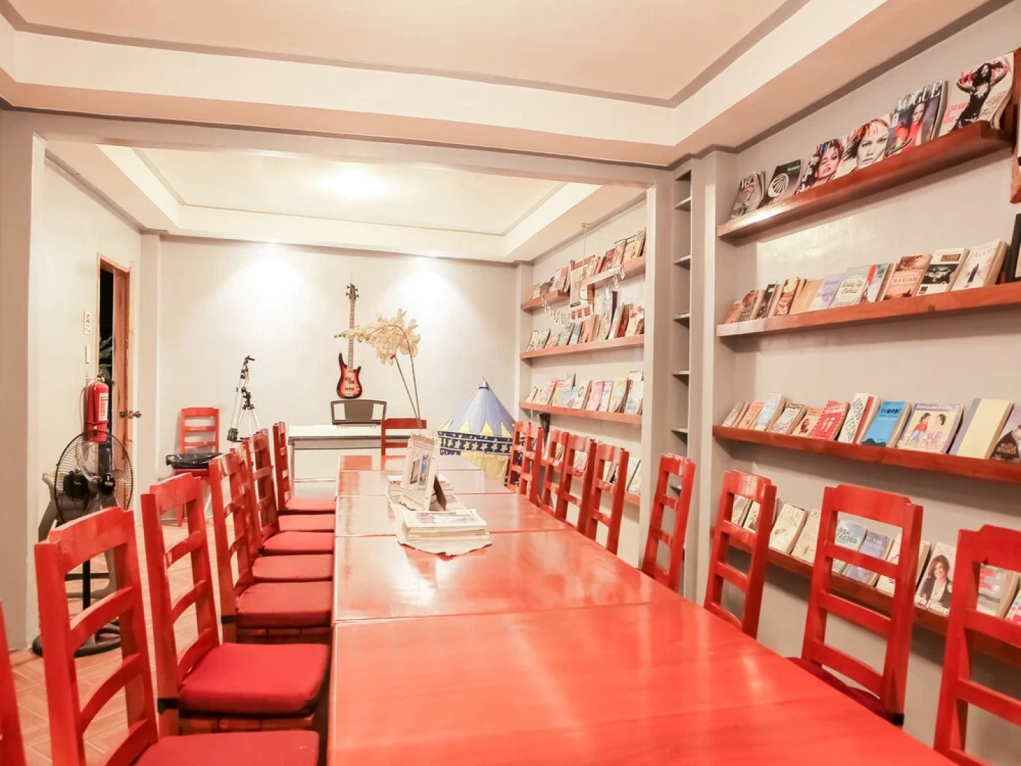 OYO 484 Gonzala Suites