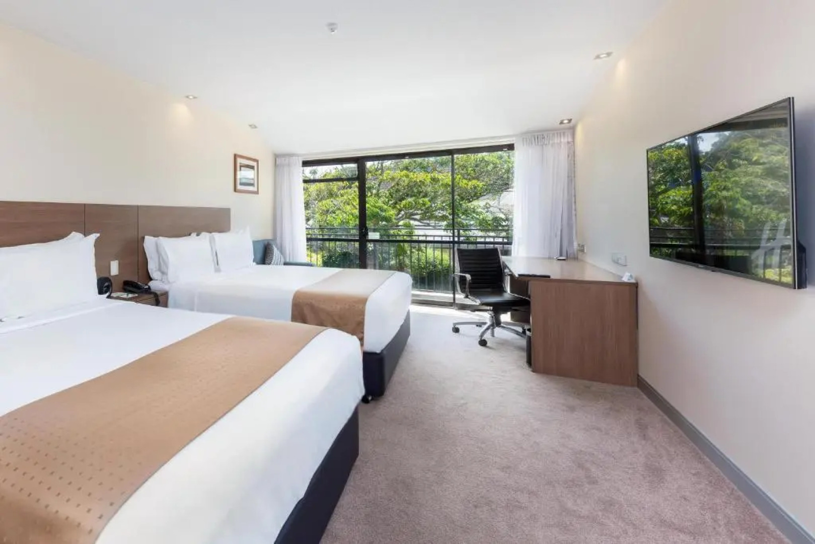 Holiday Inn Auckland Airport by IHG