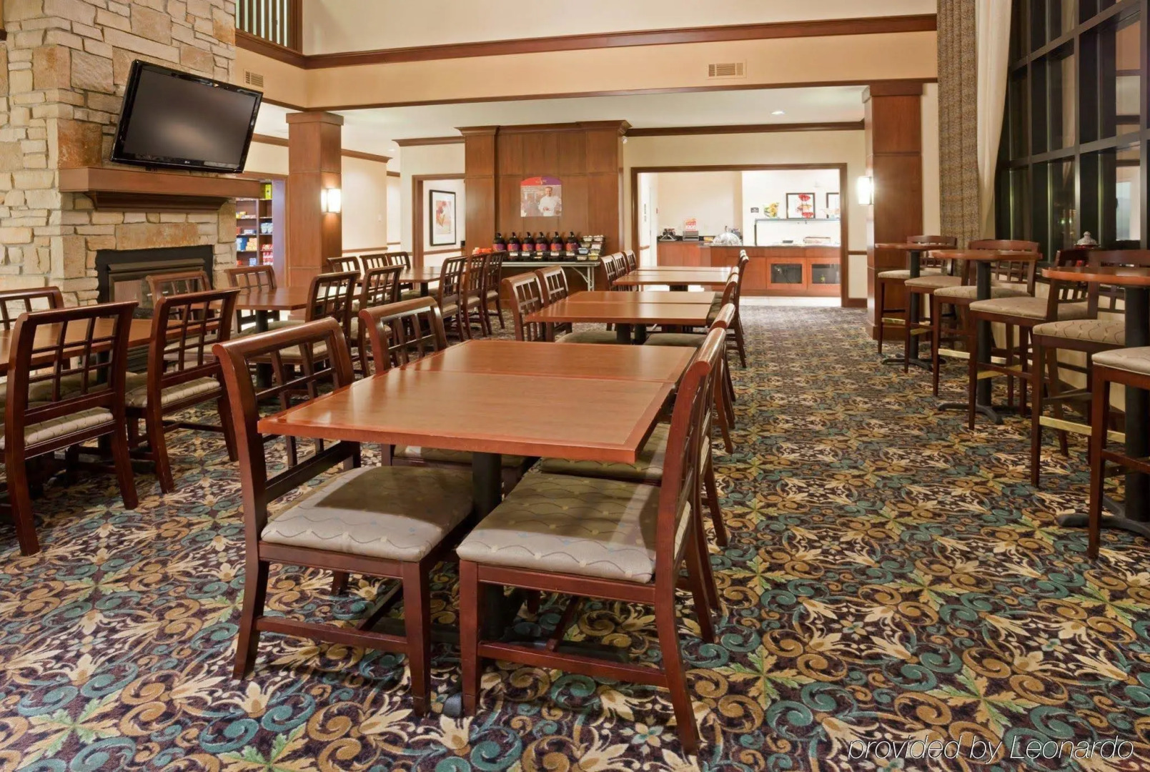 Staybridge Suites Milwaukee West-Oconomowoc by IHG