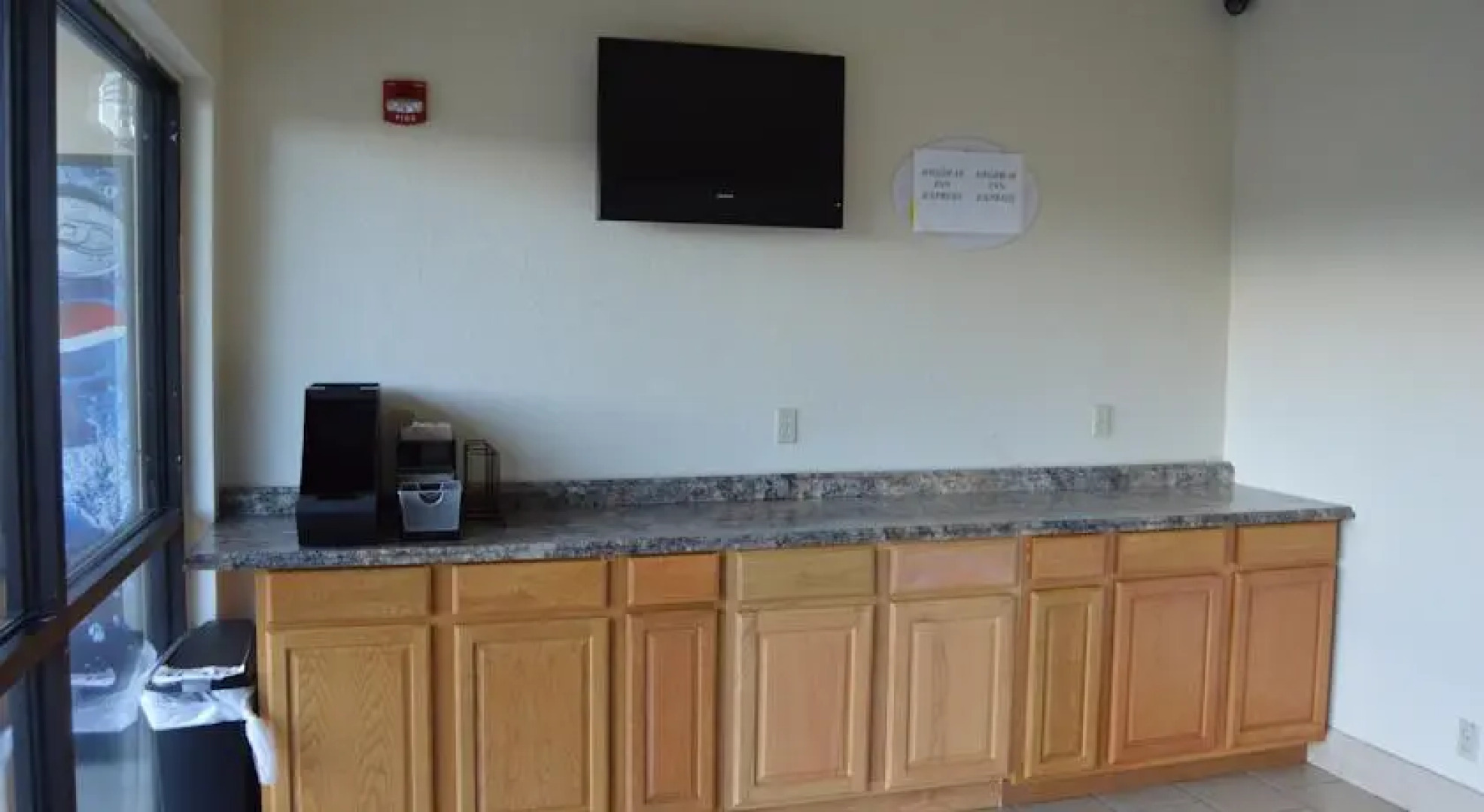 Hiway Inn Express of Kiowa