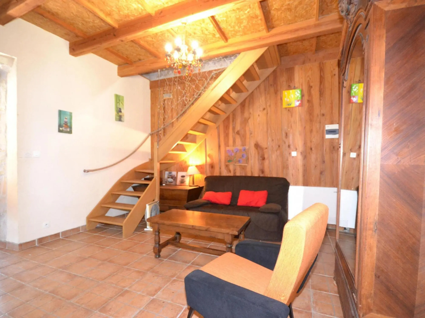 Vintage Holiday Home in Lanas with Swimming Pool