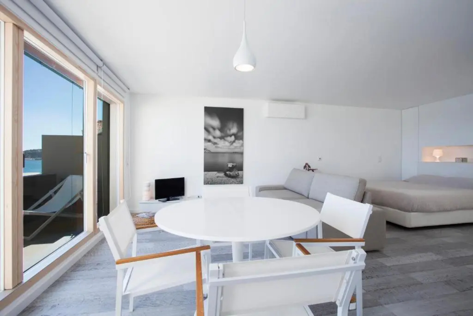 Season Apartments