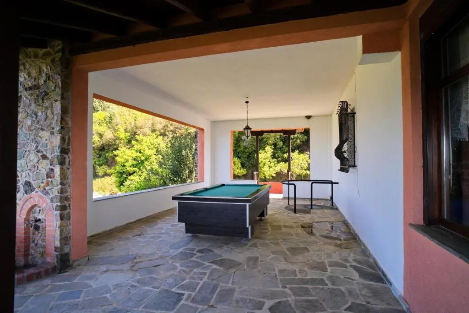Beachfront villa with huge garden, 3br, Halkidiki