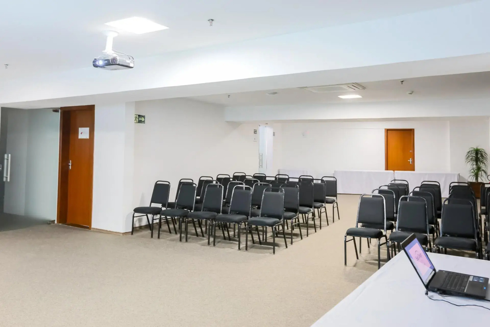 San Diego Suites Governador Valadares