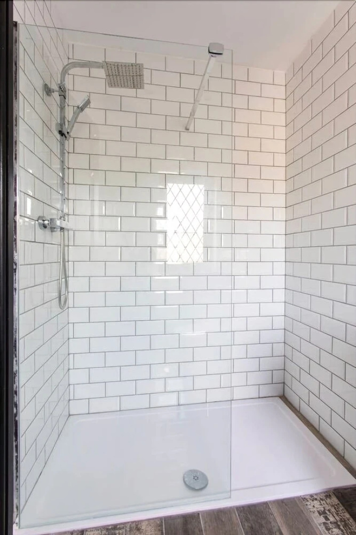 4 Bed House with Swimming pool and Sauna