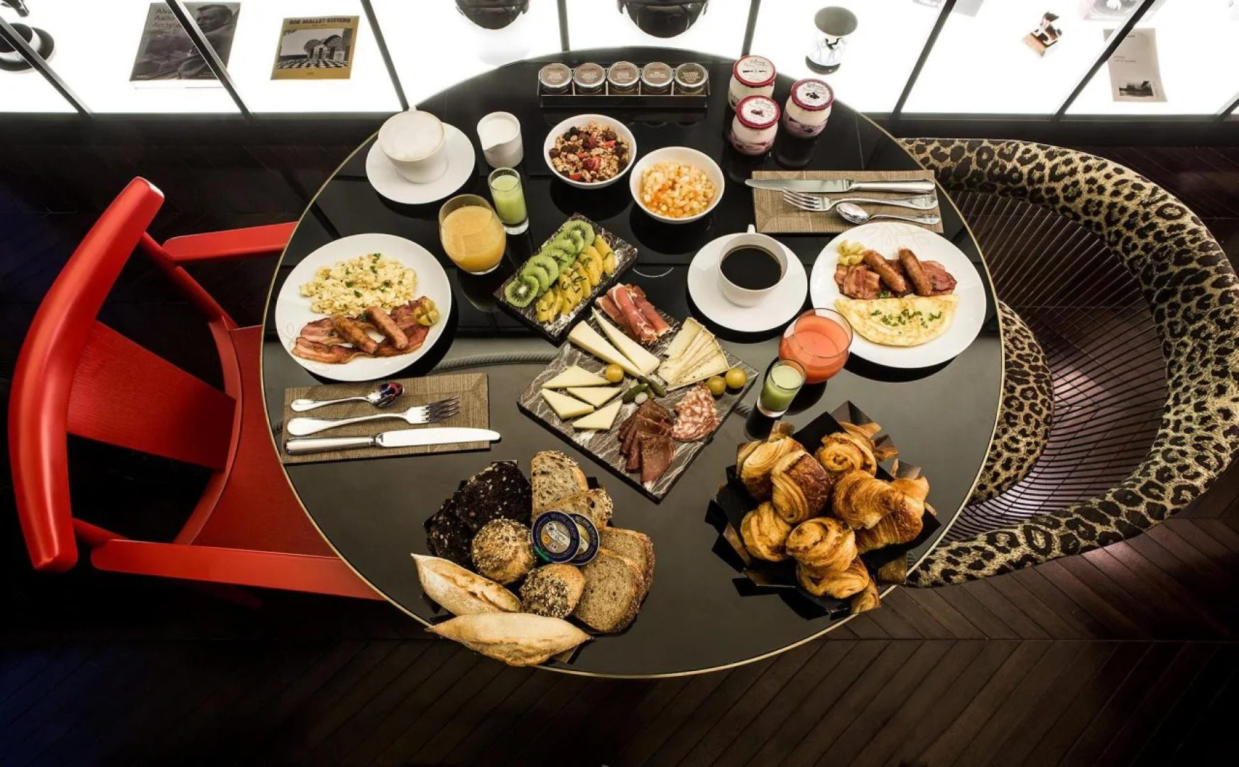 Saint Kate - The Arts Hotel